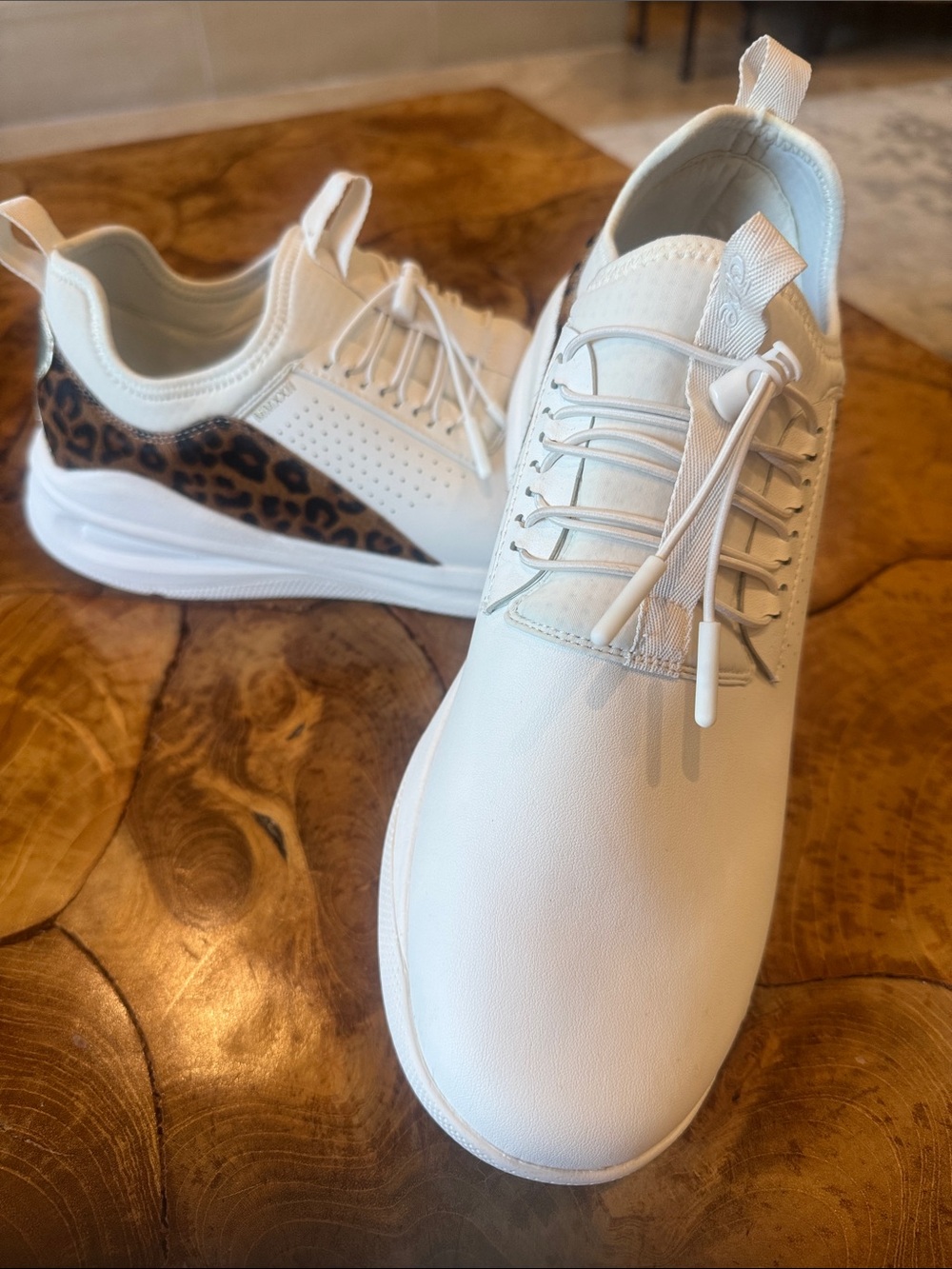 Clove Classic White Leopard Gold Sneaker